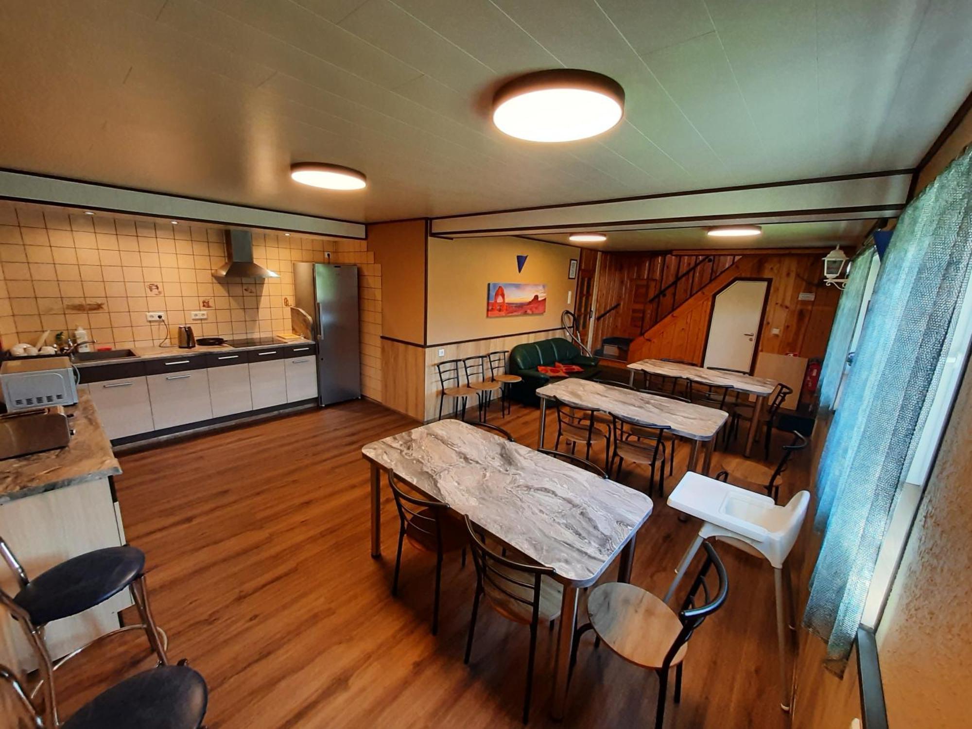 Guesthouse Maenniku 페르누 외부 사진