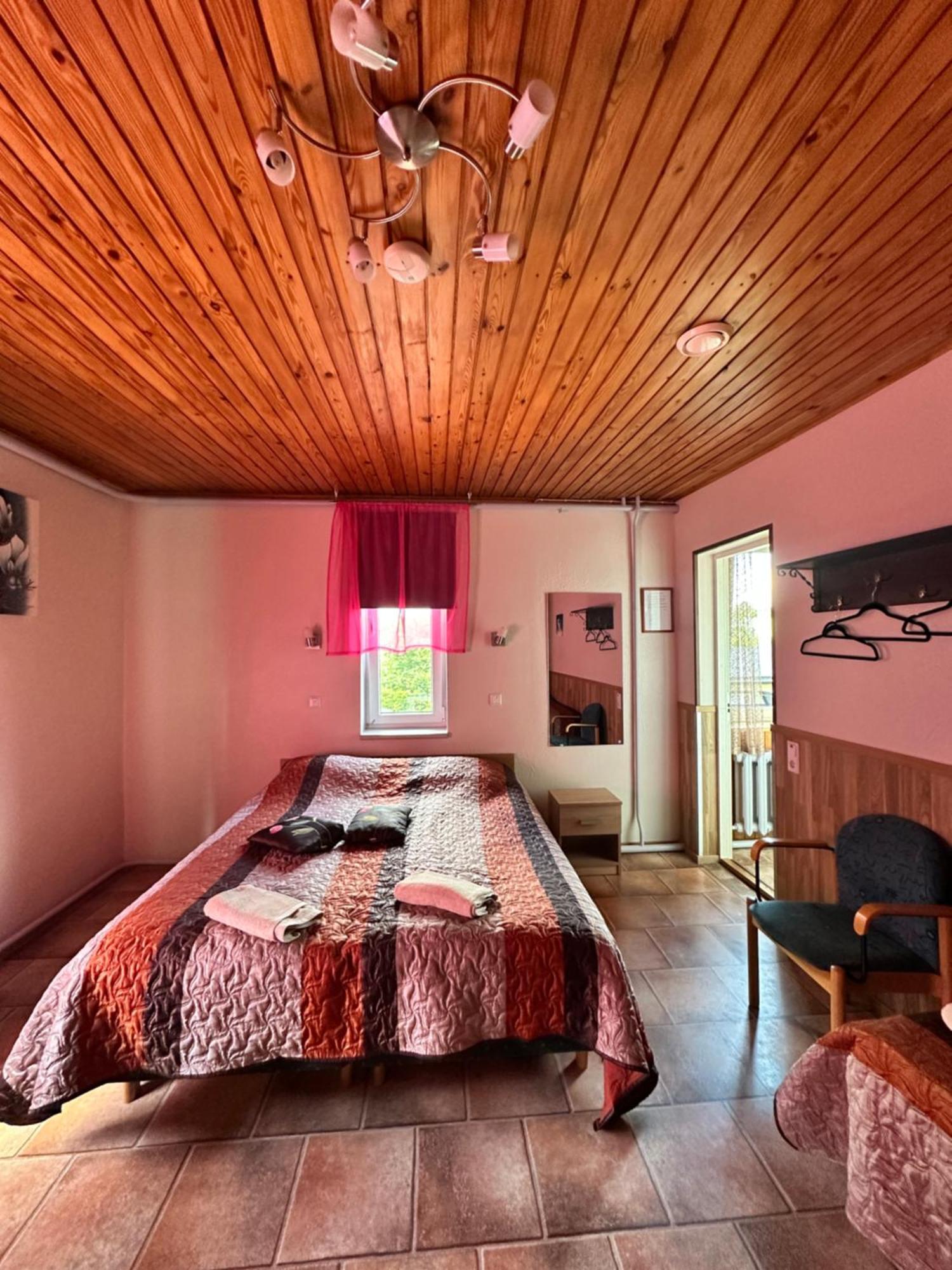 Guesthouse Maenniku 페르누 외부 사진
