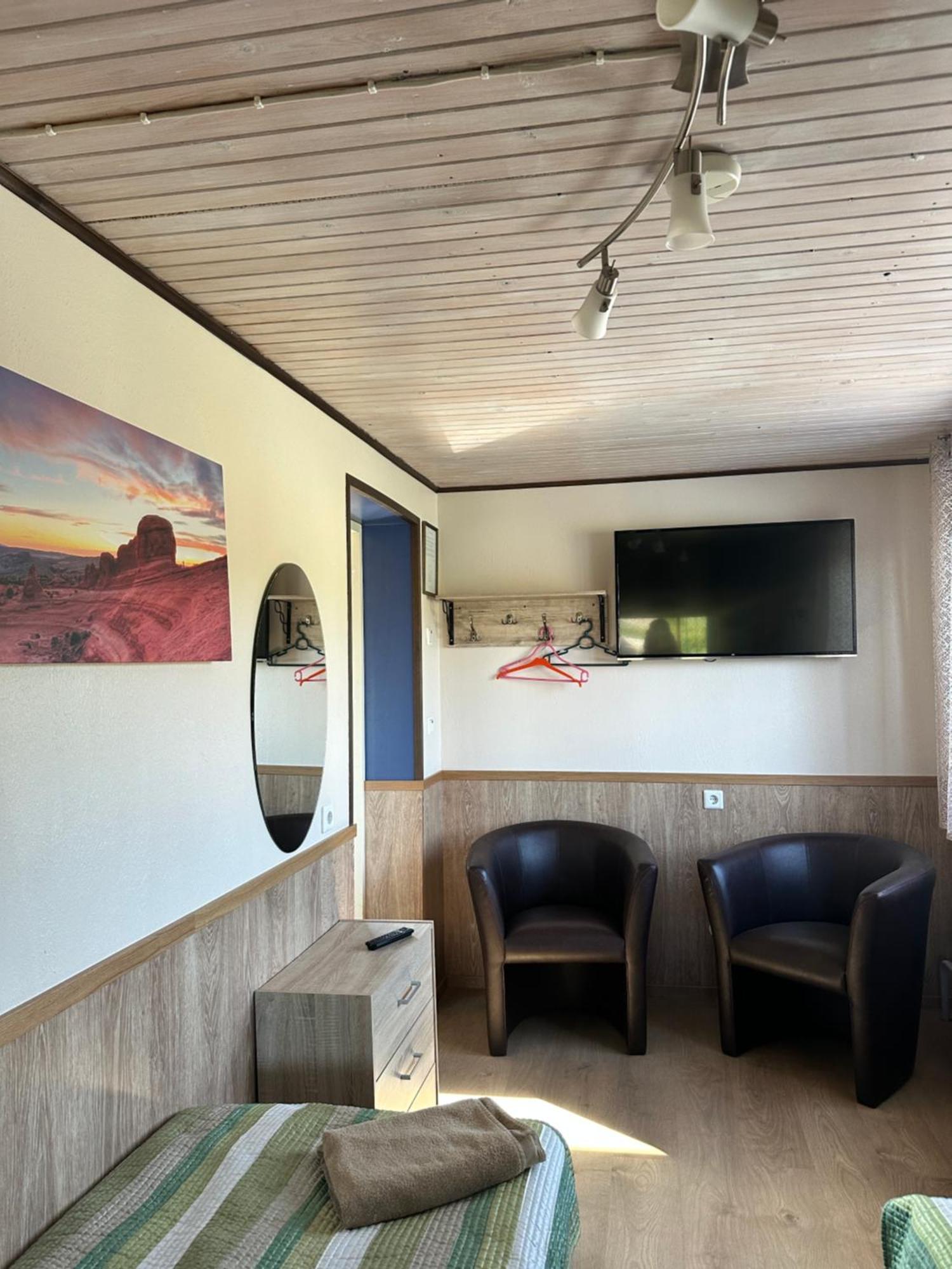 Guesthouse Maenniku 페르누 외부 사진