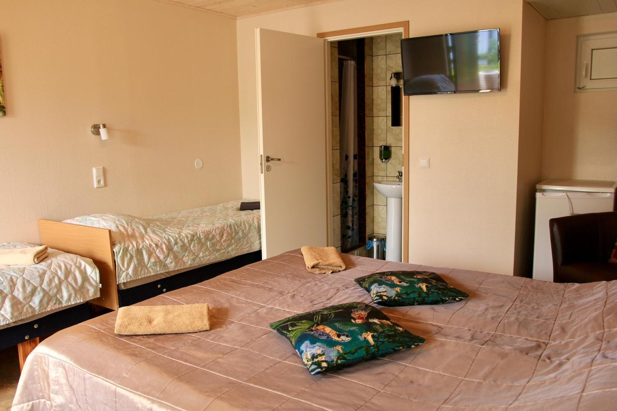 Guesthouse Maenniku 페르누 외부 사진