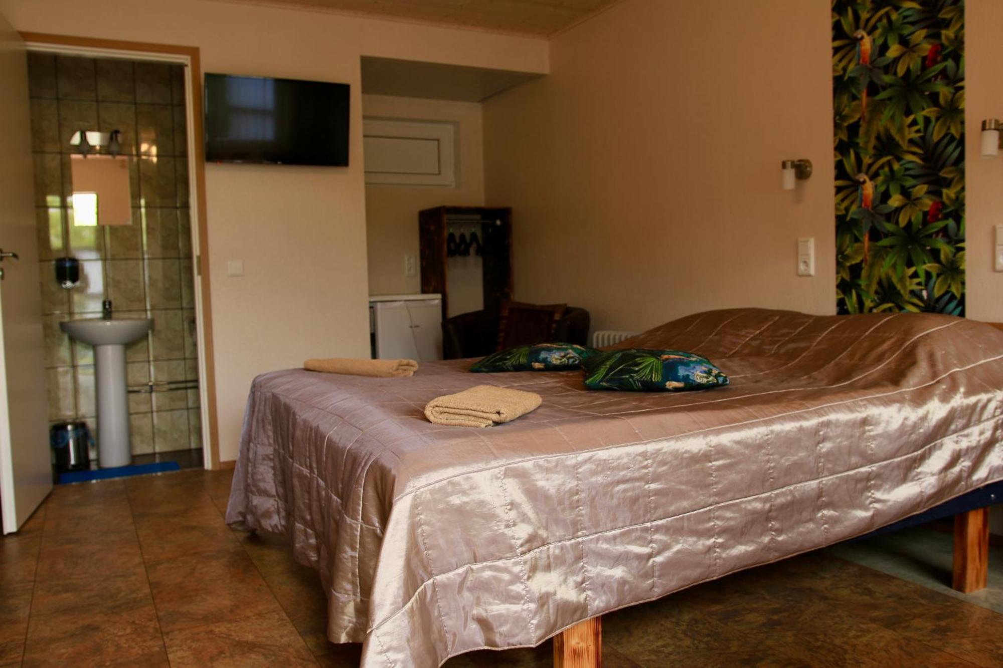 Guesthouse Maenniku 페르누 외부 사진